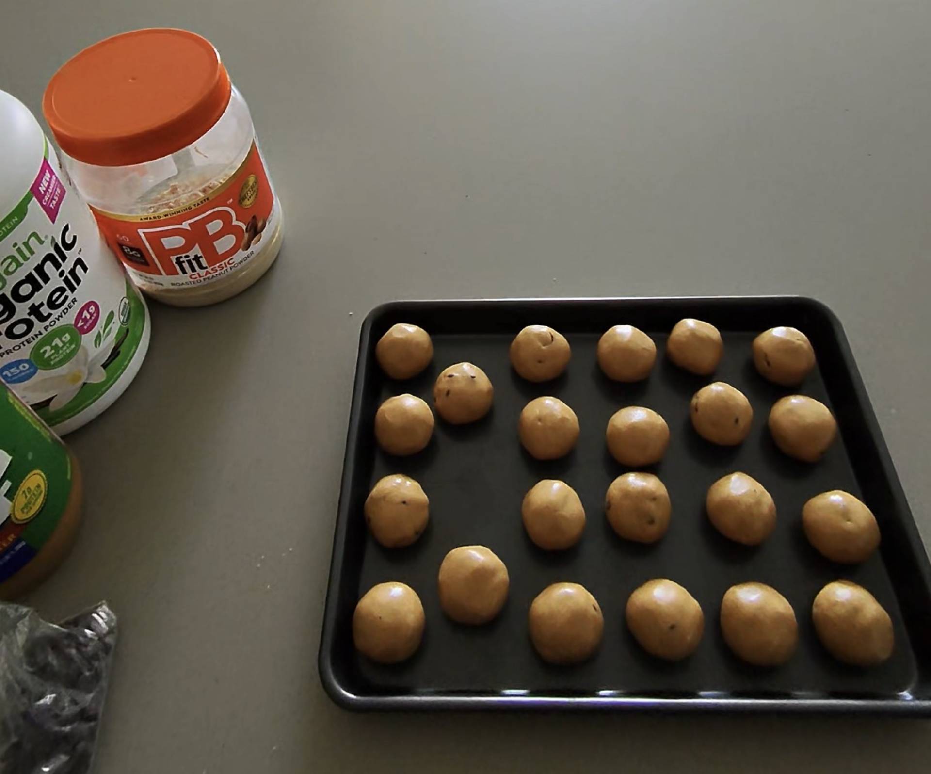 Chocolate Chip & Peanut Butter Protein Bites